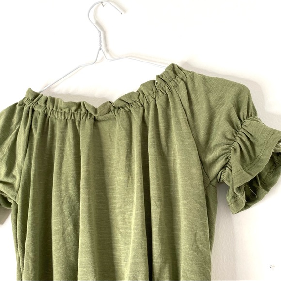 Belle Du Jour Olive Green Ruffle Button Pocket Top NWT - Picture 5 of 7